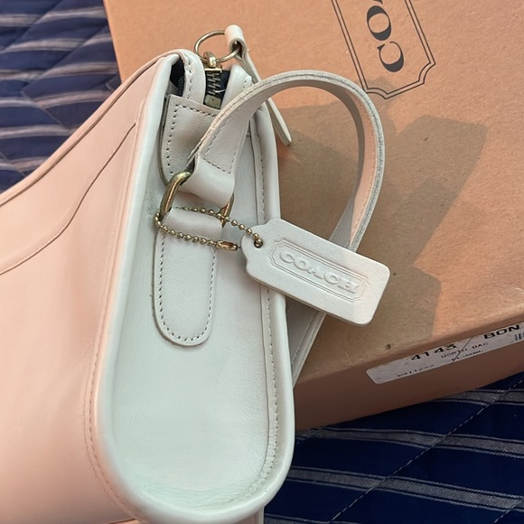 Vintage Coach Worth Bag, brand new with box. Bone colored leather - Picture 5 of 8